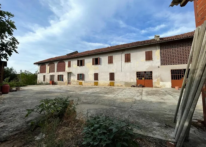 Bed and Breakfast Cascina Baresane Alba 
